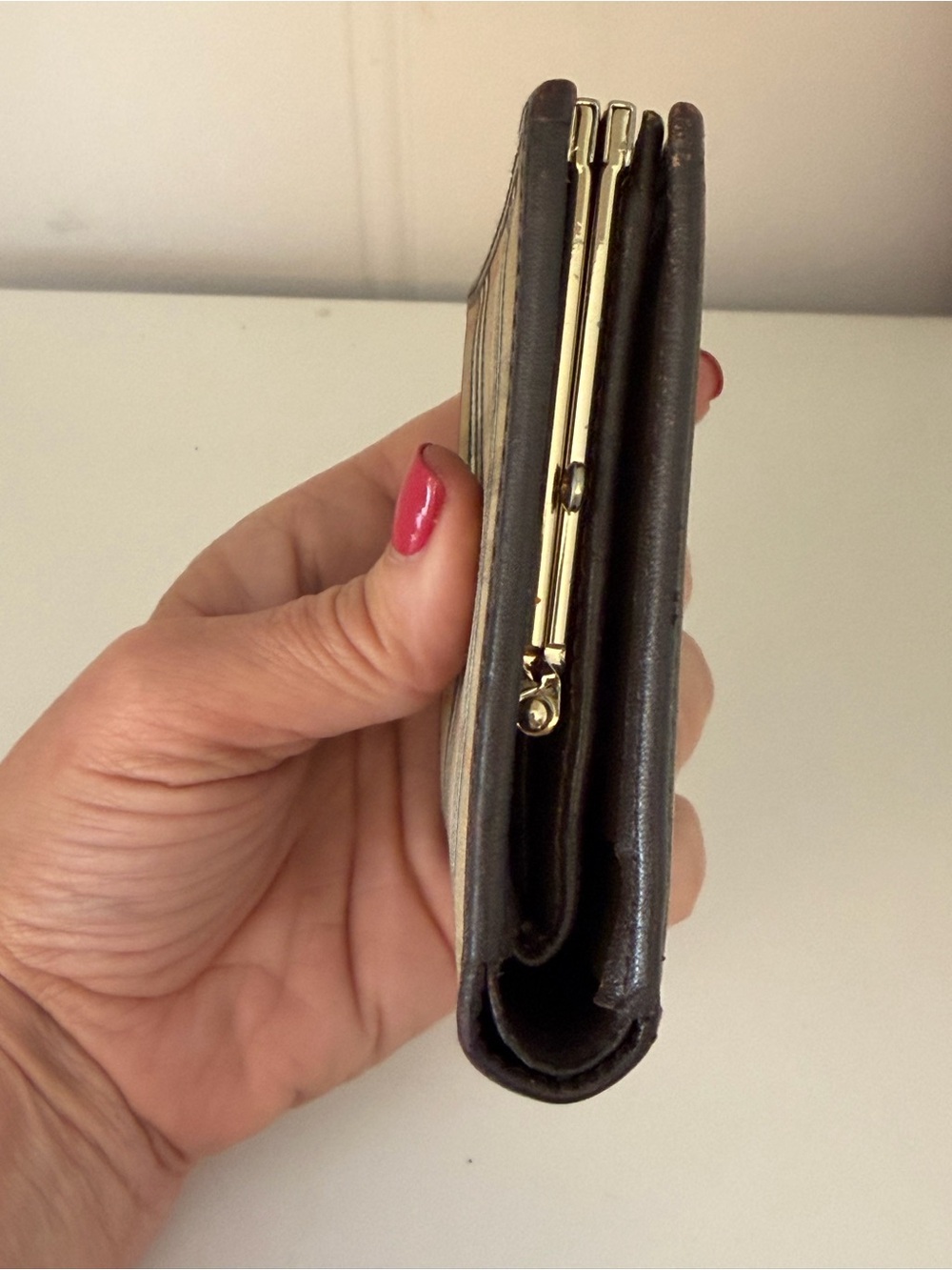 Burberry Vintage Check Kiss Lock Wallet - Picture 4 of 11